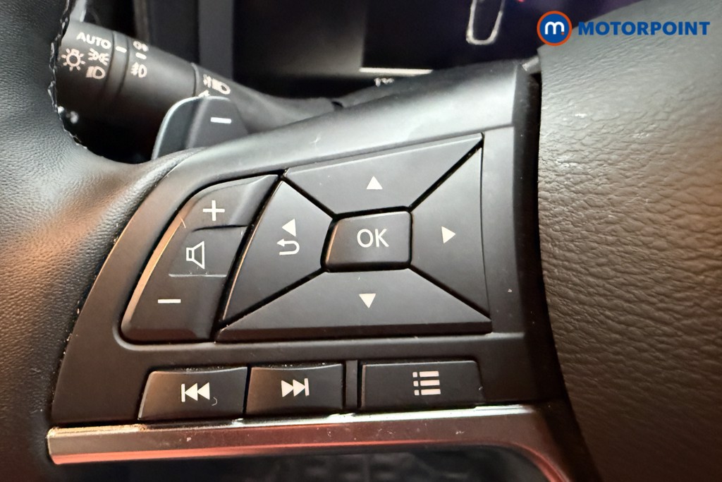 Nissan Juke Tekna Automatic Petrol SUV - Stock Number (1634290) - 3rd supplementary image