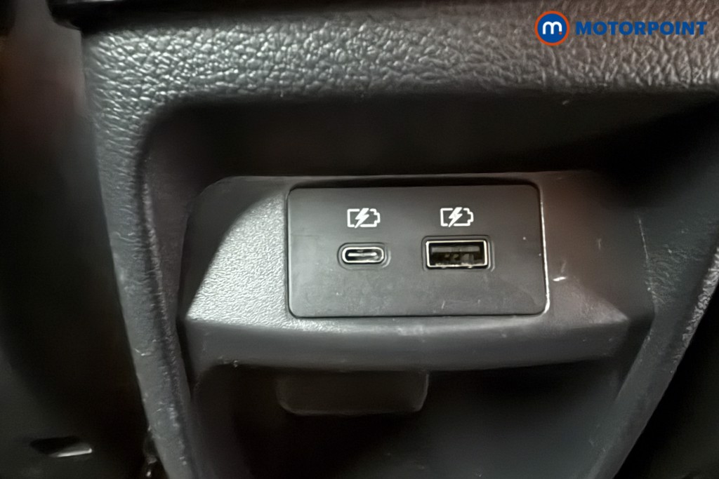 Nissan Juke Tekna Automatic Petrol SUV - Stock Number (1634290) - 17th supplementary image