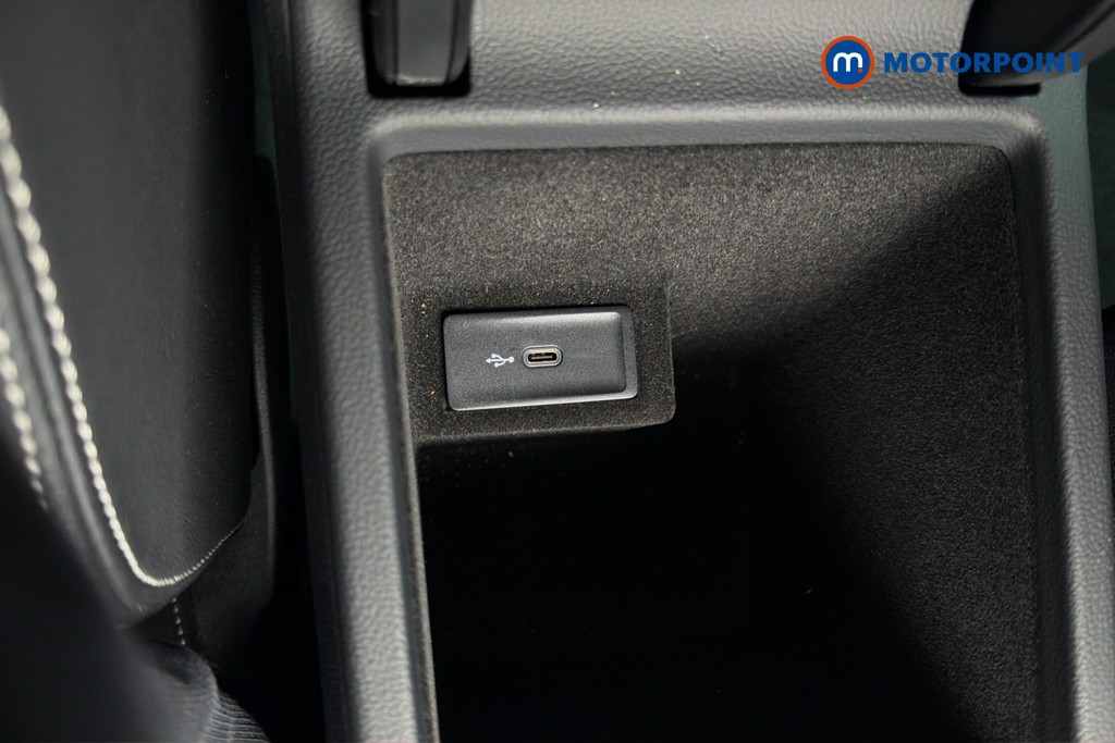 Volkswagen Passat GTE Automatic Petrol Plug-In Hybrid Estate - Stock Number (1634442) - 17th supplementary image