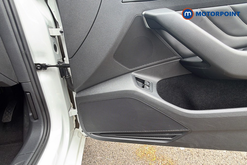 Volkswagen Passat GTE Automatic Petrol Plug-In Hybrid Estate - Stock Number (1634442) - 21st supplementary image