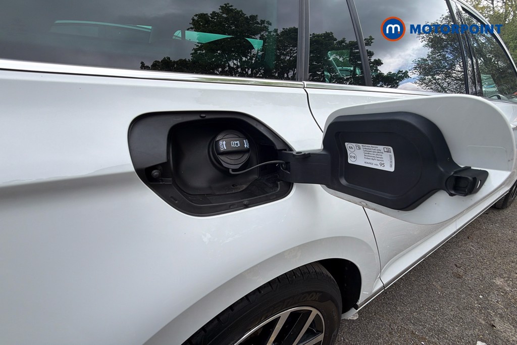 Volkswagen Passat GTE Automatic Petrol Plug-In Hybrid Estate - Stock Number (1634442) - 41st supplementary image