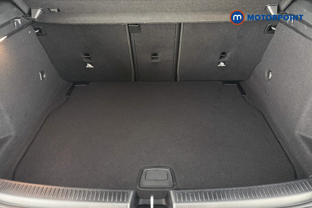 Mercedes-Benz A Class Amg Line Executive Edition Automatic Petrol Hatchback - Stock Number (1634653) - 33rd supplementary image