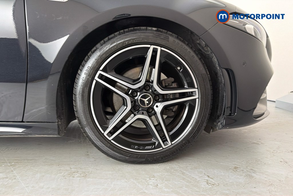 Mercedes-Benz A Class Amg Line Executive Edition Automatic Petrol Hatchback - Stock Number (1634653) - 50th supplementary image