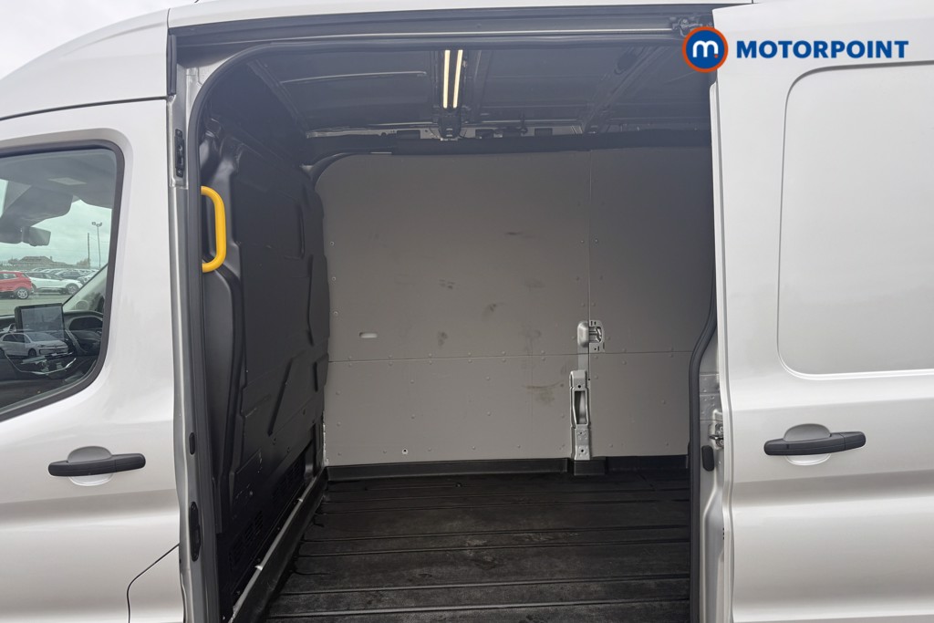 Ford Transit Limited Automatic Diesel Medium Roof Van - Stock Number (1634886) - 6th supplementary image