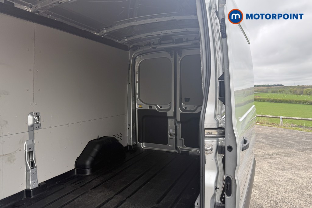 Ford Transit Limited Automatic Diesel Medium Roof Van - Stock Number (1634886) - 7th supplementary image