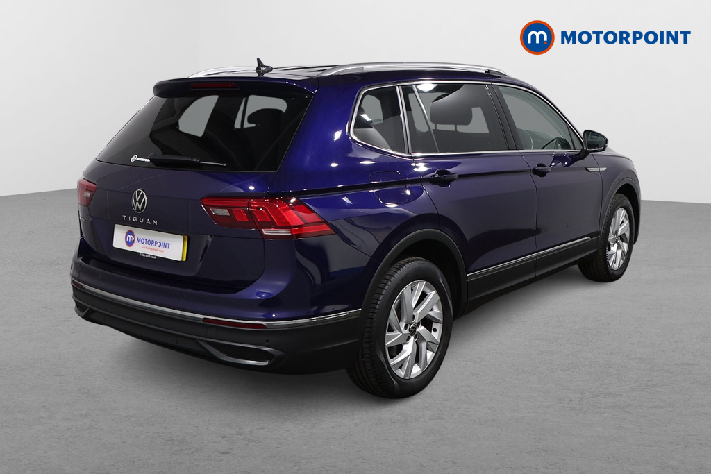 Volkswagen Tiguan Allspace Life Automatic Petrol SUV - Stock Number (1635662) - Drivers side rear corner