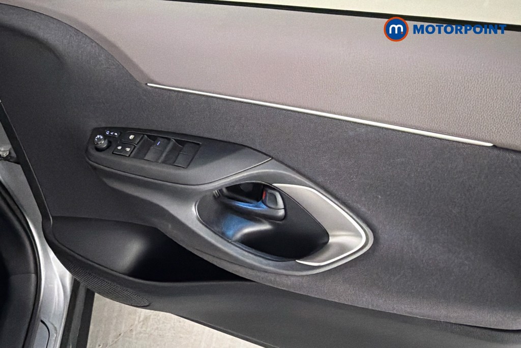 Toyota Yaris Cross Excel Automatic Petrol-Electric Hybrid Estate - Stock Number (1636252) - 19th supplementary image