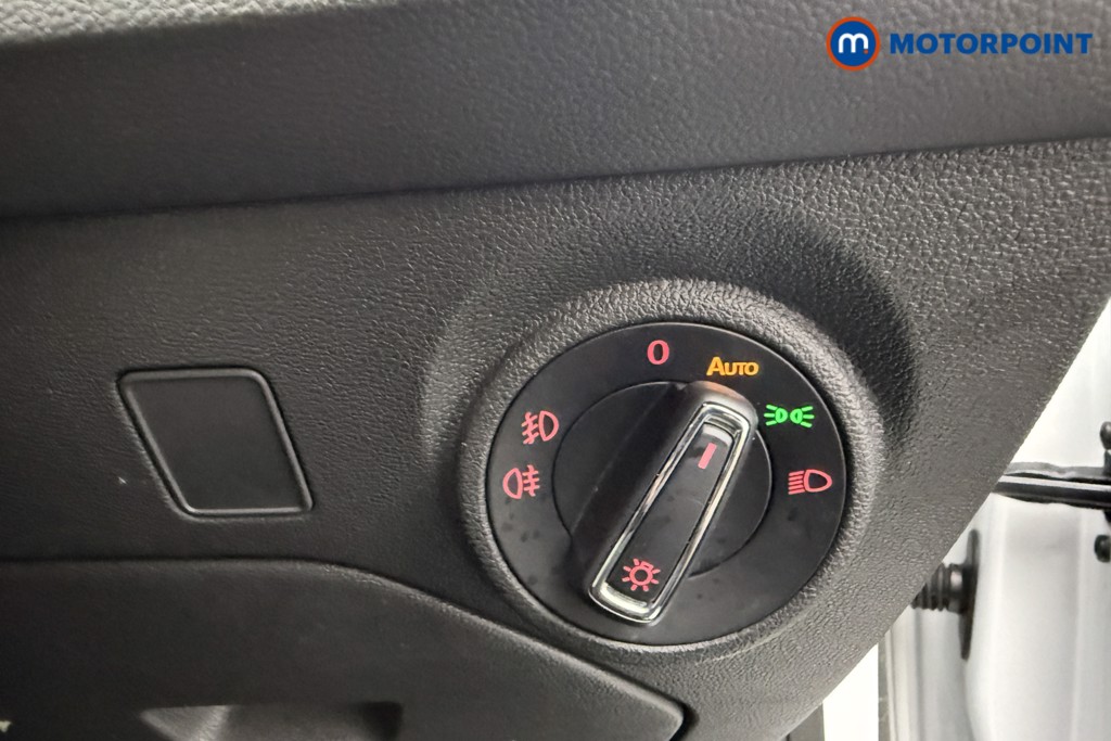 Seat Leon FR Manual Petrol Hatchback - Stock Number (1636697) - 9th supplementary image