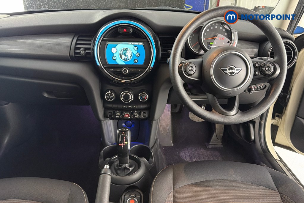 Mini Hatchback Cooper Classic Automatic Petrol Hatchback - Stock Number (1637031) - 1st supplementary image
