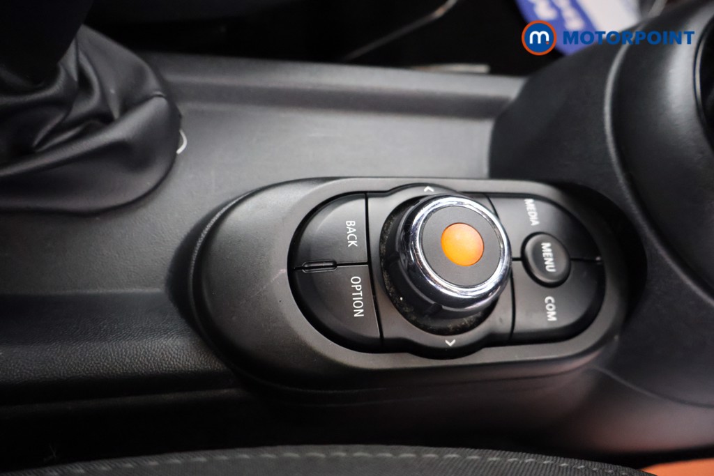 Mini Hatchback Cooper S Sport Manual Petrol Hatchback - Stock Number (1637036) - 7th supplementary image