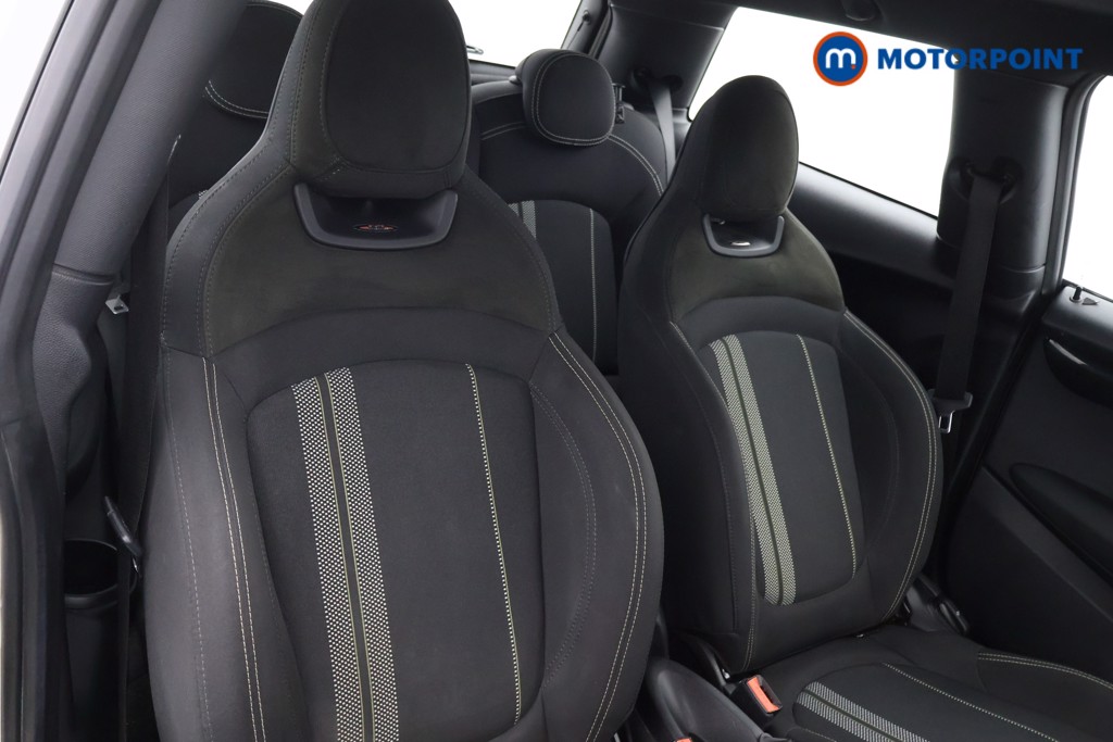 Mini Hatchback Cooper S Sport Manual Petrol Hatchback - Stock Number (1637036) - 9th supplementary image