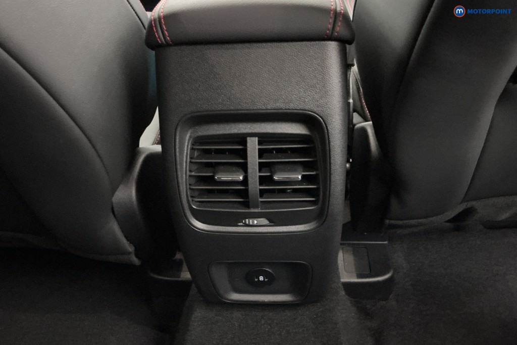 Ford Kuga St-Line Manual Petrol SUV - Stock Number (1637091) - 13th supplementary image