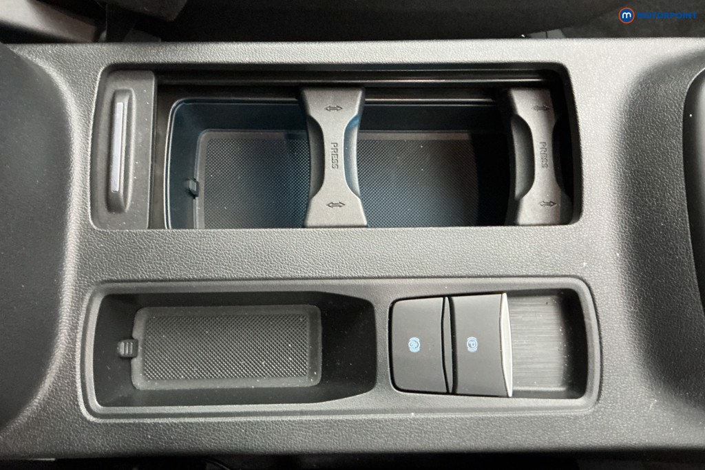Ford Kuga St-Line Manual Petrol SUV - Stock Number (1637091) - 16th supplementary image