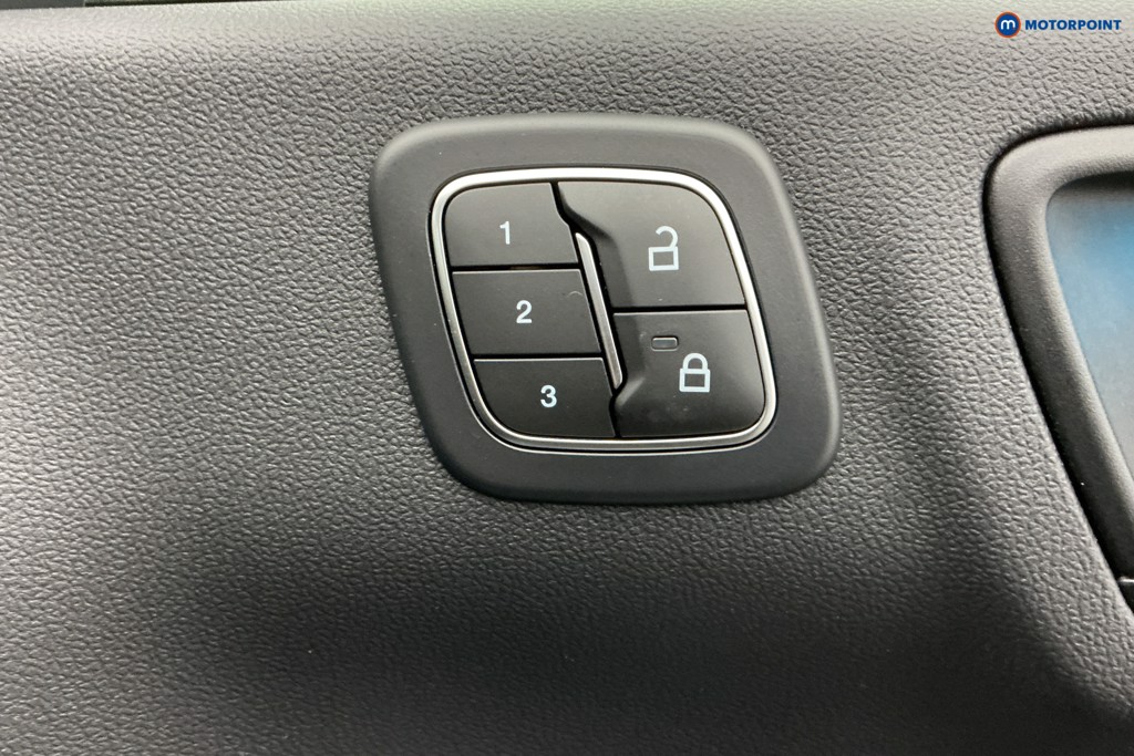 Ford Kuga St-Line Manual Petrol SUV - Stock Number (1637091) - 27th supplementary image