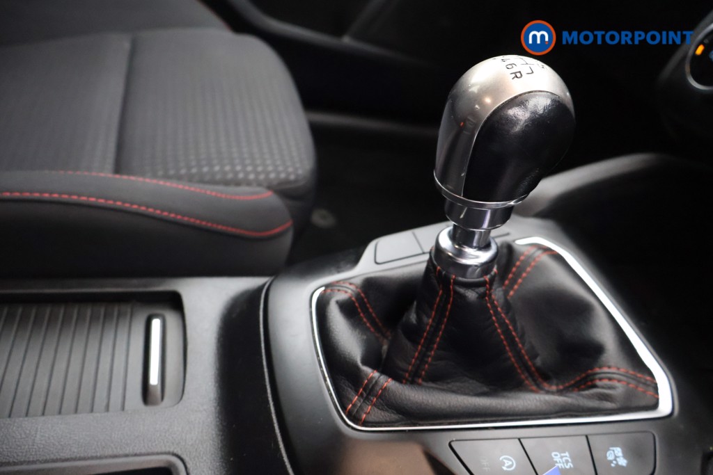 Ford Focus St-Line Manual Petrol Hatchback - Stock Number (1637576) - 6th supplementary image