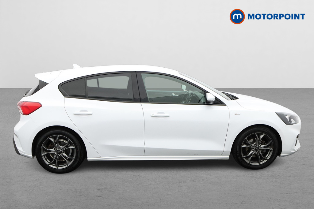 Ford Focus St-Line Manual Petrol Hatchback - Stock Number (1637576) - Drivers side