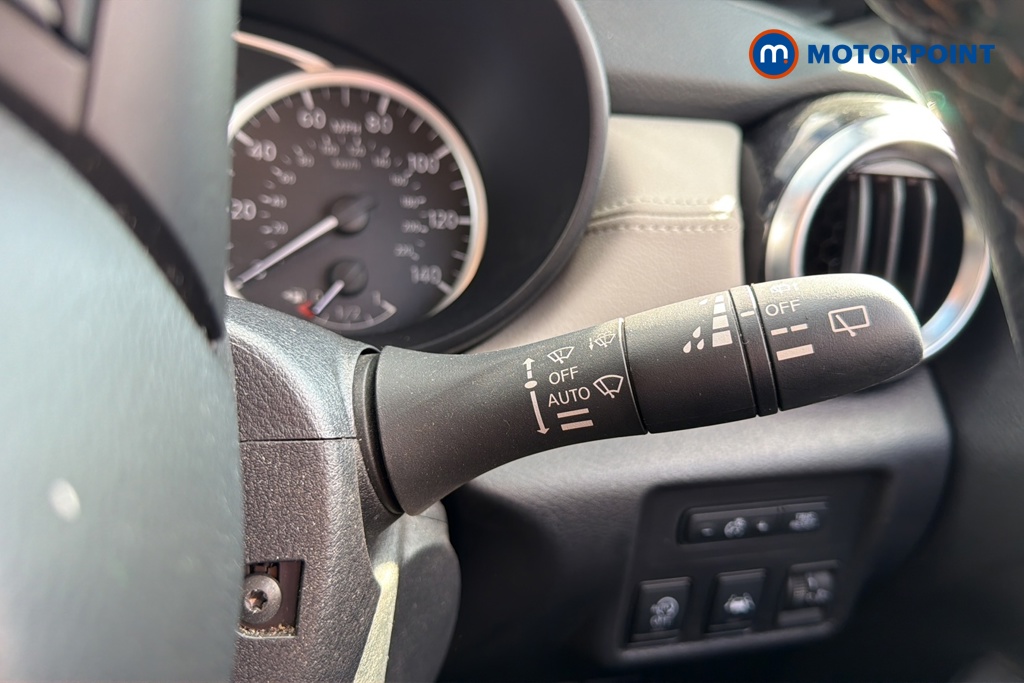 Nissan Micra Tekna Manual Petrol Hatchback - Stock Number (1637671) - 6th supplementary image