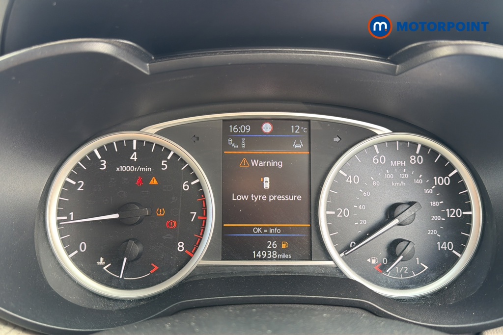 Nissan Micra Tekna Manual Petrol Hatchback - Stock Number (1637671) - 7th supplementary image