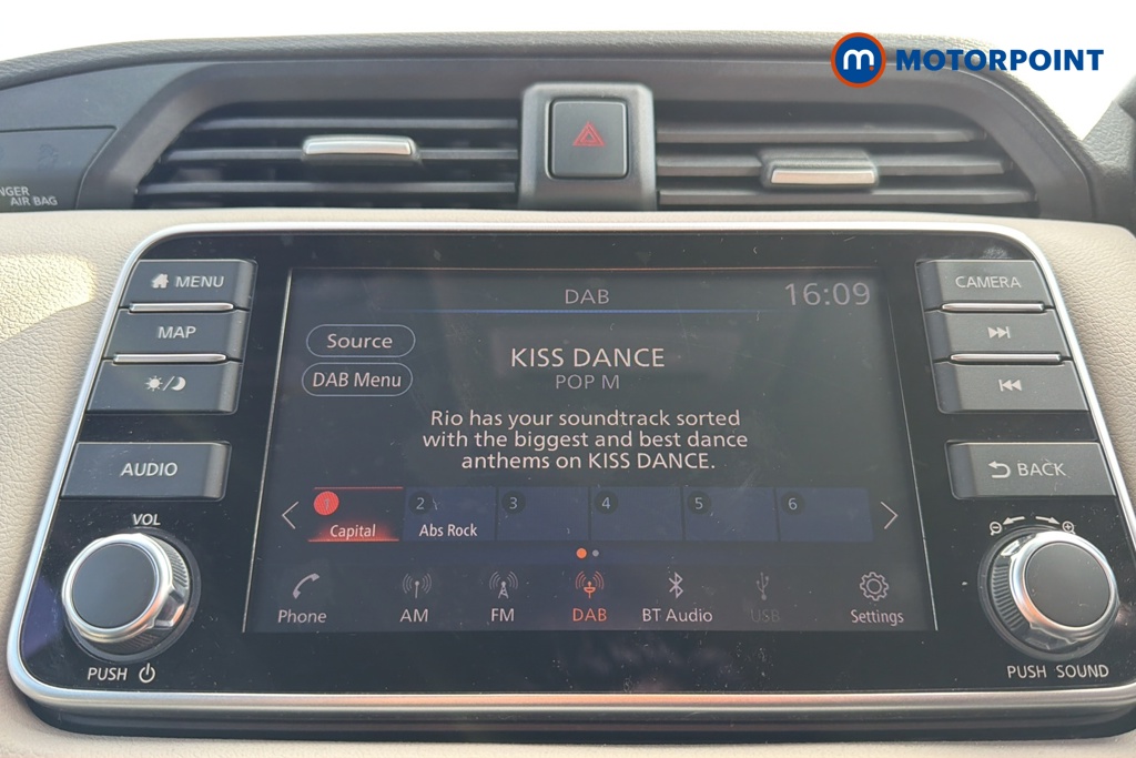 Nissan Micra Tekna Manual Petrol Hatchback - Stock Number (1637671) - 8th supplementary image