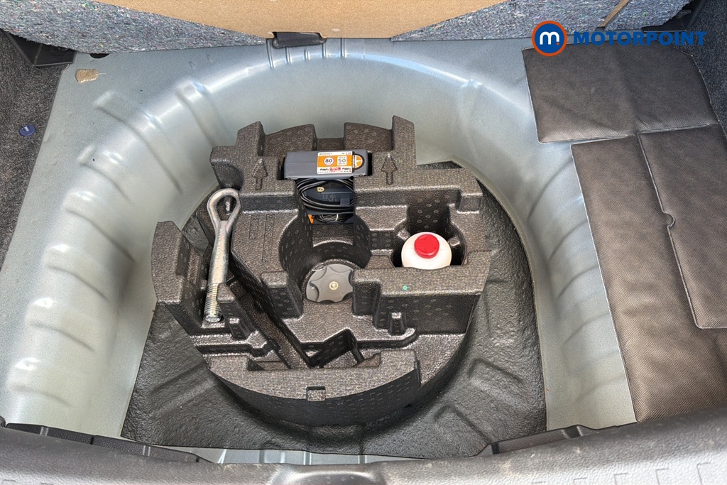 Nissan Micra Tekna Manual Petrol Hatchback - Stock Number (1637671) - 33rd supplementary image