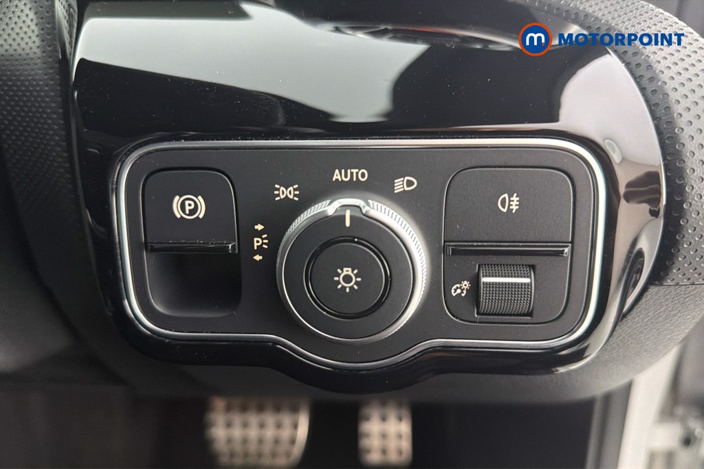 Mercedes-Benz CLA Amg Line Automatic Diesel Coupe - Stock Number (1637757) - 18th supplementary image
