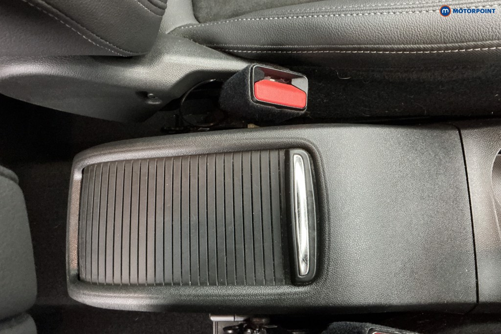 Vauxhall Crossland Ultimate Nav Manual Petrol SUV - Stock Number (1637912) - 15th supplementary image