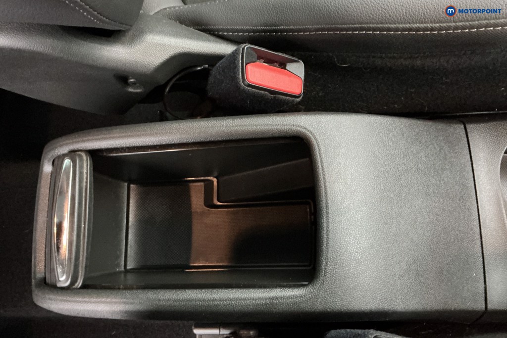 Vauxhall Crossland Ultimate Nav Manual Petrol SUV - Stock Number (1637912) - 16th supplementary image