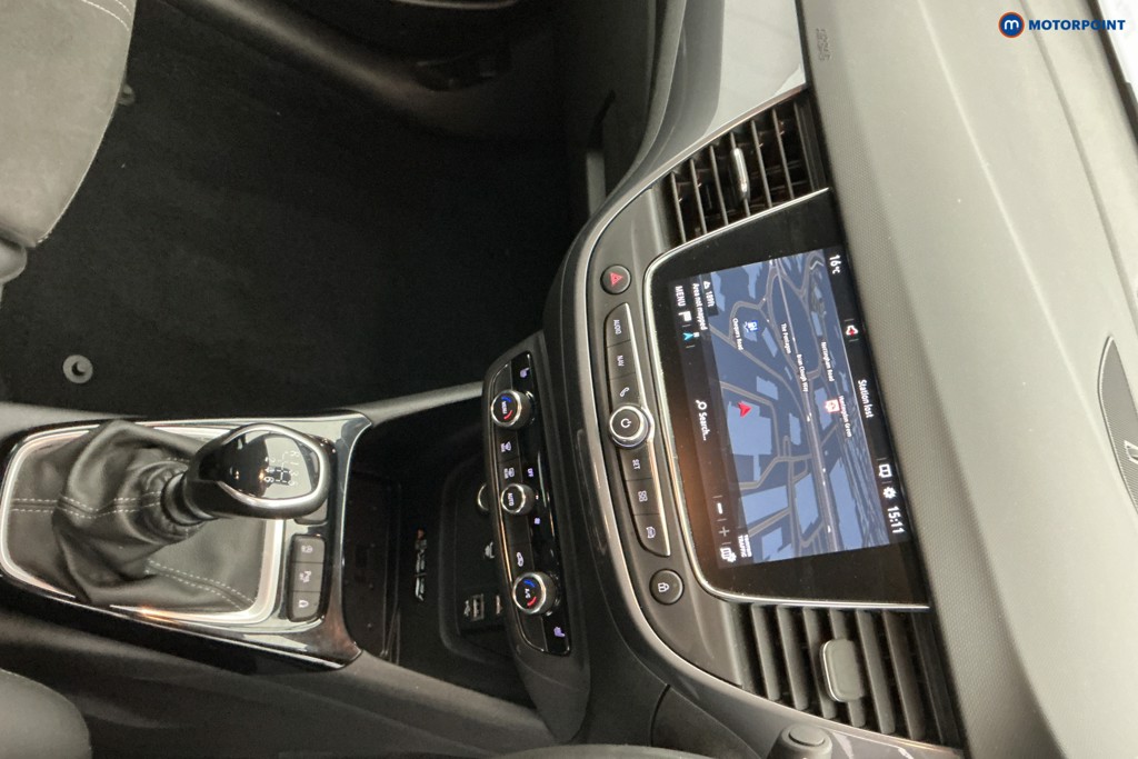 Vauxhall Crossland Ultimate Nav Manual Petrol SUV - Stock Number (1637912) - 20th supplementary image