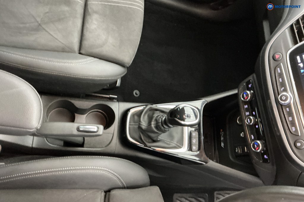 Vauxhall Crossland Ultimate Nav Manual Petrol SUV - Stock Number (1637912) - 21st supplementary image