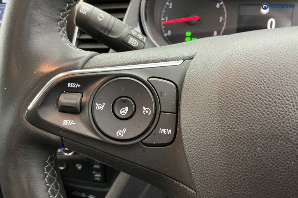 Vauxhall Crossland Ultimate Nav Manual Petrol SUV - Stock Number (1637912) - 24th supplementary image