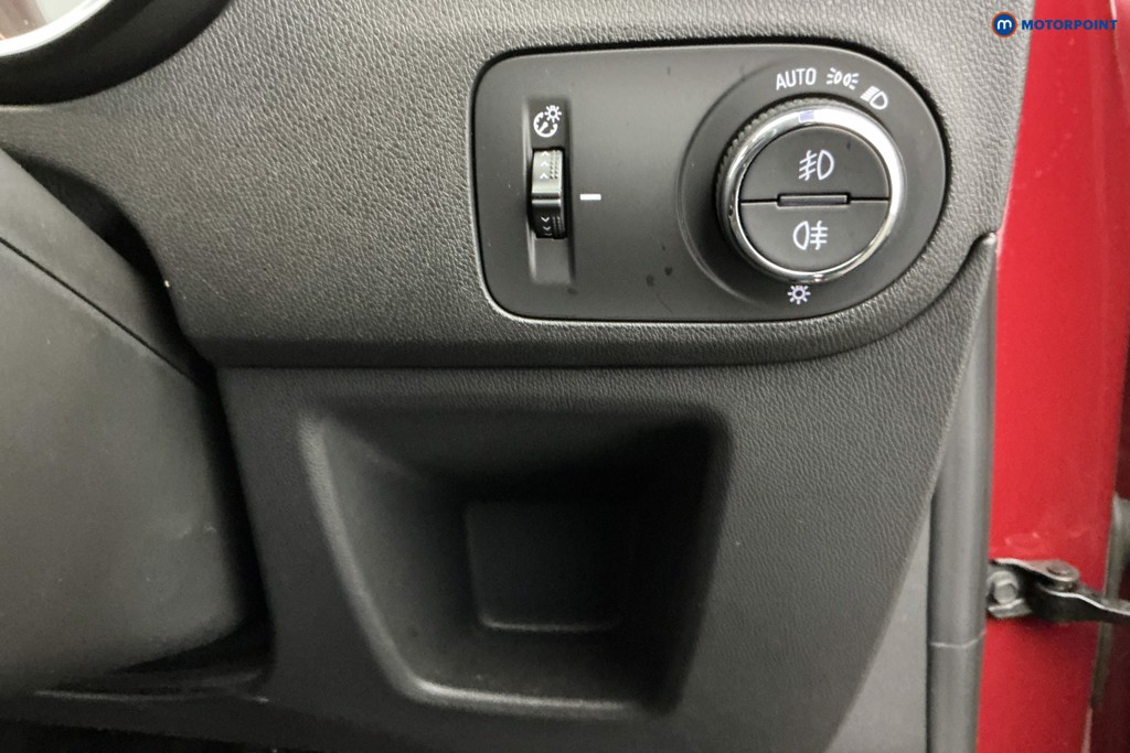 Vauxhall Crossland Ultimate Nav Manual Petrol SUV - Stock Number (1637912) - 26th supplementary image