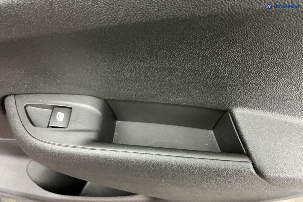 Vauxhall Crossland Ultimate Nav Manual Petrol SUV - Stock Number (1637912) - 30th supplementary image