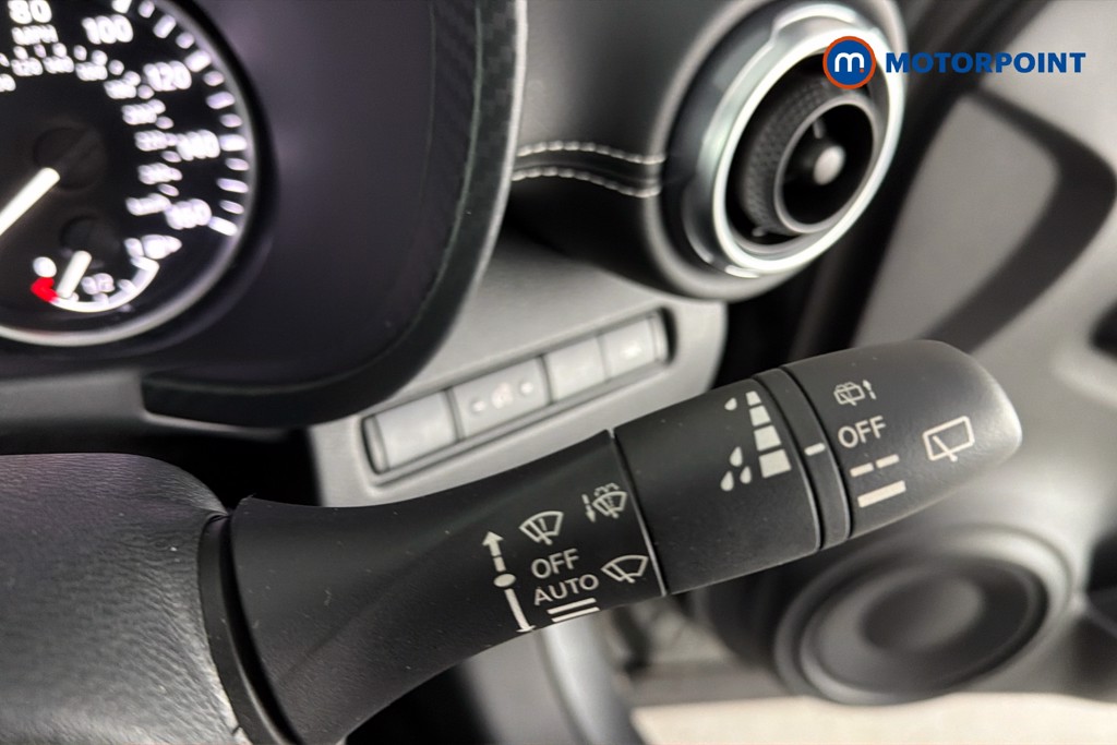 Nissan Juke N-Connecta Manual Petrol SUV - Stock Number (1638170) - 7th supplementary image