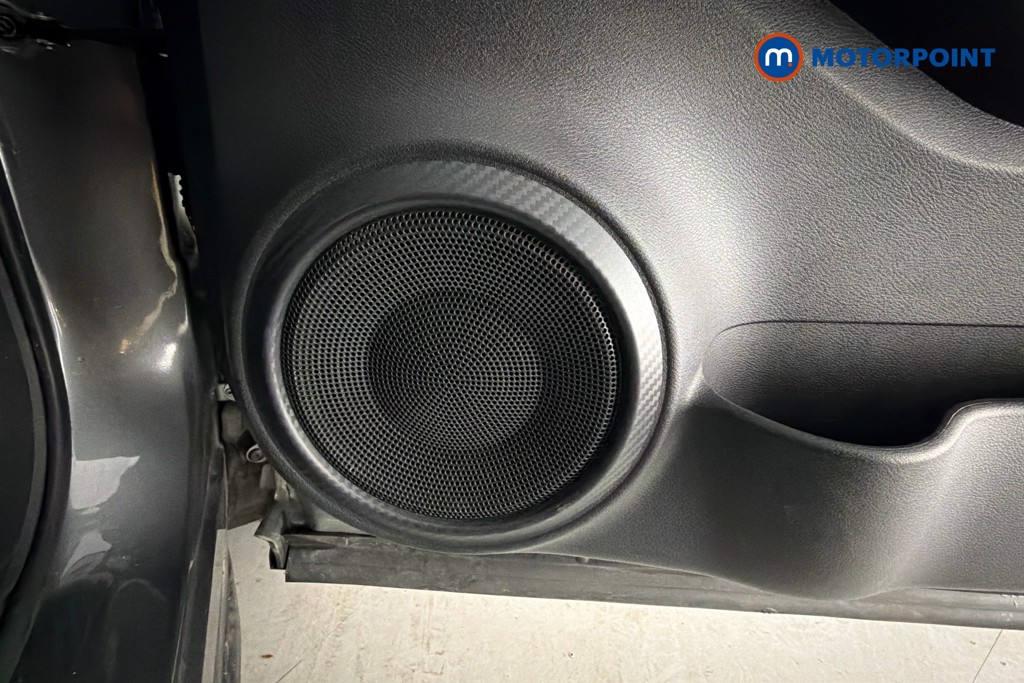 Nissan Juke N-Connecta Manual Petrol SUV - Stock Number (1638170) - 21st supplementary image