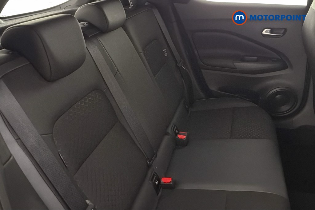 Nissan Juke N-Connecta Manual Petrol SUV - Stock Number (1638170) - 28th supplementary image