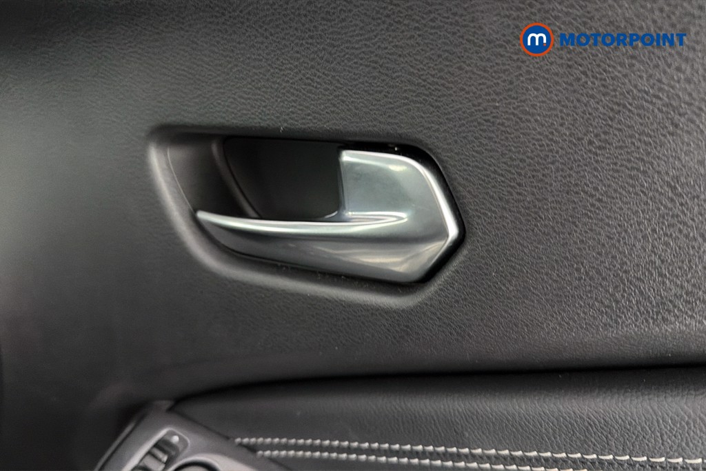 Nissan Juke N-Connecta Manual Petrol SUV - Stock Number (1638170) - 42nd supplementary image