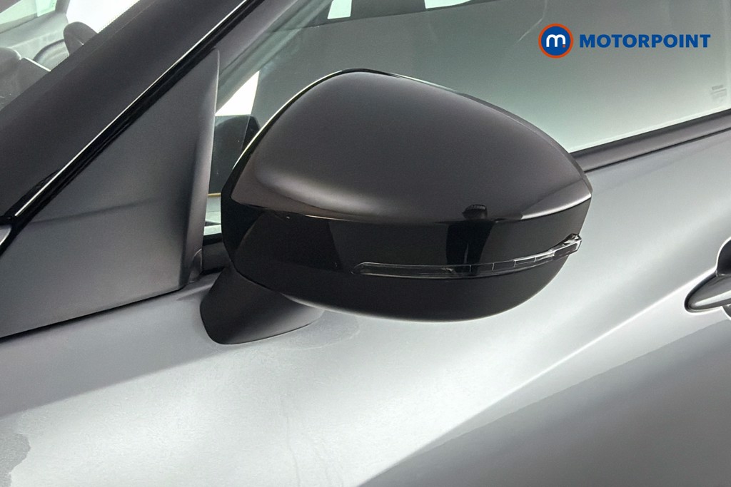 Nissan Juke N-Connecta Manual Petrol SUV - Stock Number (1638170) - 43rd supplementary image