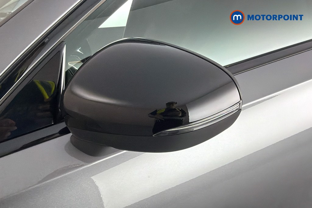 Mercedes-Benz A Class Amg Line Premium Edition Automatic Petrol Plug-In Hybrid Hatchback - Stock Number (1638719) - 43rd supplementary image