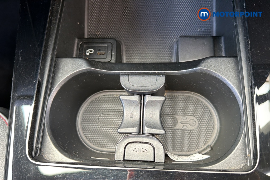 Mercedes-Benz A Class Amg Line Automatic Petrol Hatchback - Stock Number (1639194) - 16th supplementary image