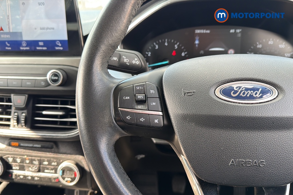 Ford Focus Titanium Manual Petrol Hatchback - Stock Number (1639219) - 4th supplementary image