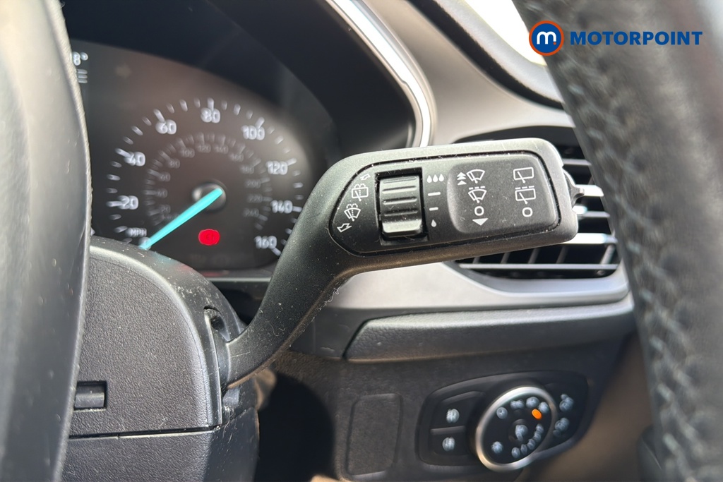 Ford Focus Titanium Manual Petrol Hatchback - Stock Number (1639219) - 6th supplementary image