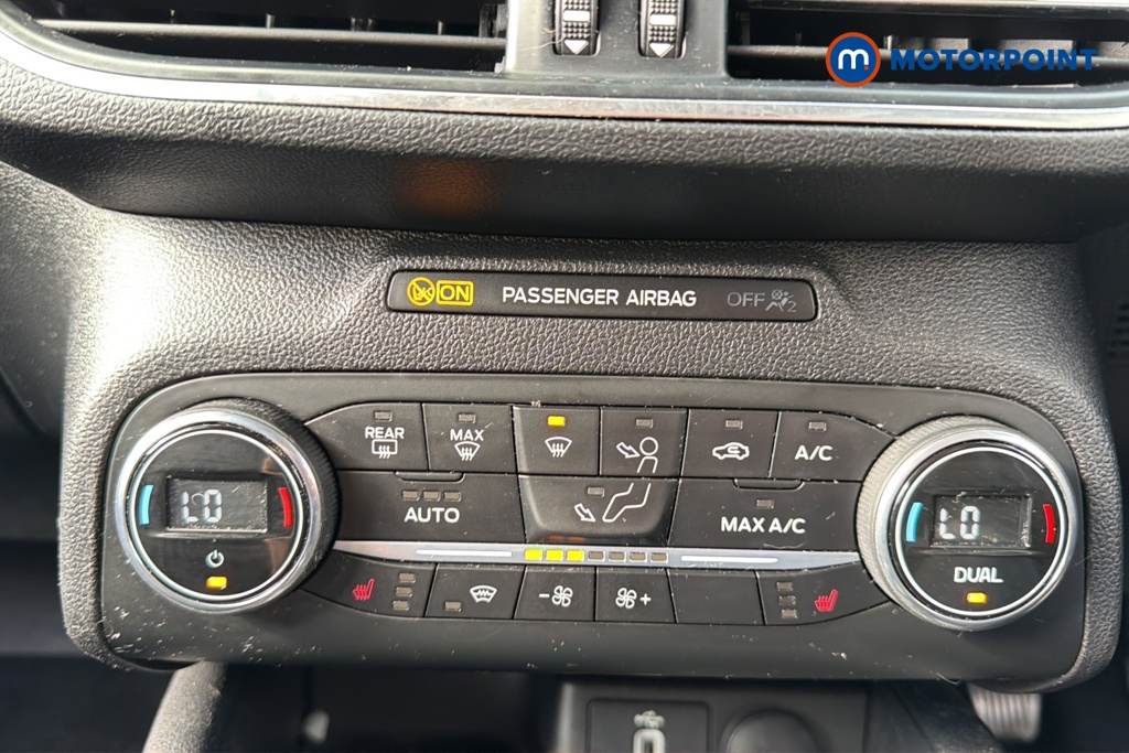 Ford Focus Titanium Manual Petrol Hatchback - Stock Number (1639219) - 12th supplementary image
