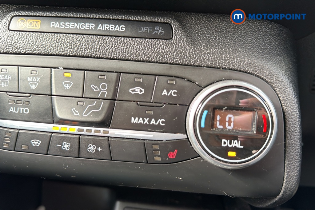 Ford Focus Titanium Manual Petrol Hatchback - Stock Number (1639219) - 14th supplementary image