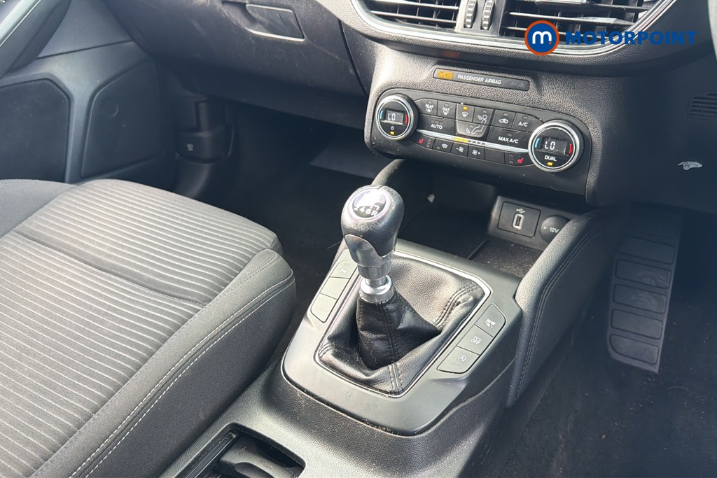 Ford Focus Titanium Manual Petrol Hatchback - Stock Number (1639219) - 15th supplementary image