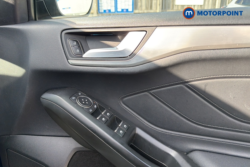 Ford Focus Titanium Manual Petrol Hatchback - Stock Number (1639219) - 19th supplementary image