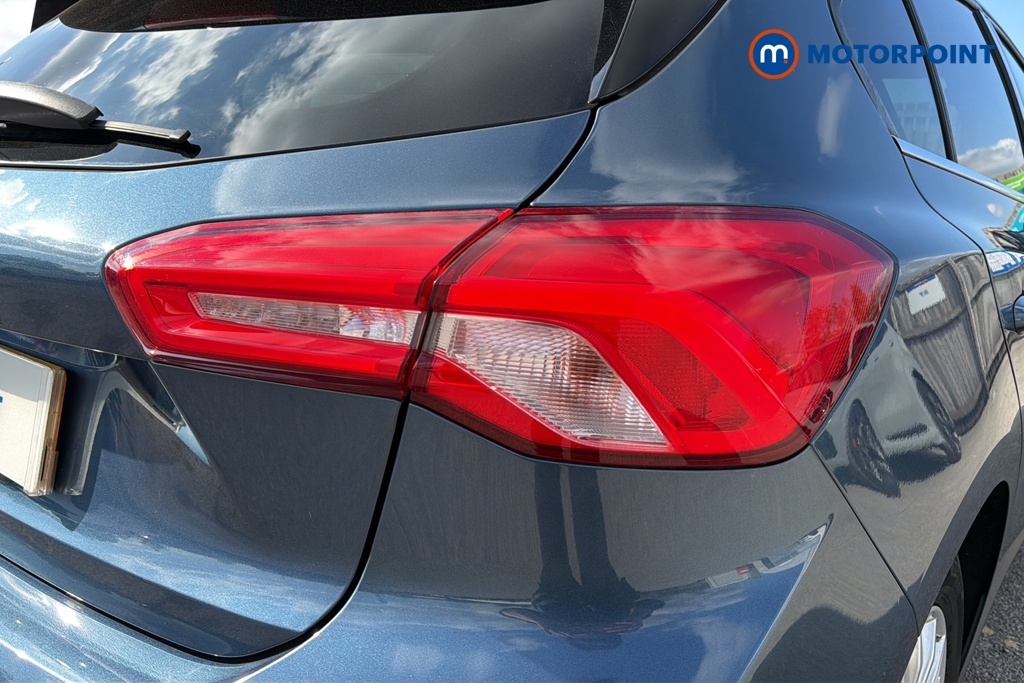 Ford Focus Titanium Manual Petrol Hatchback - Stock Number (1639219) - 36th supplementary image
