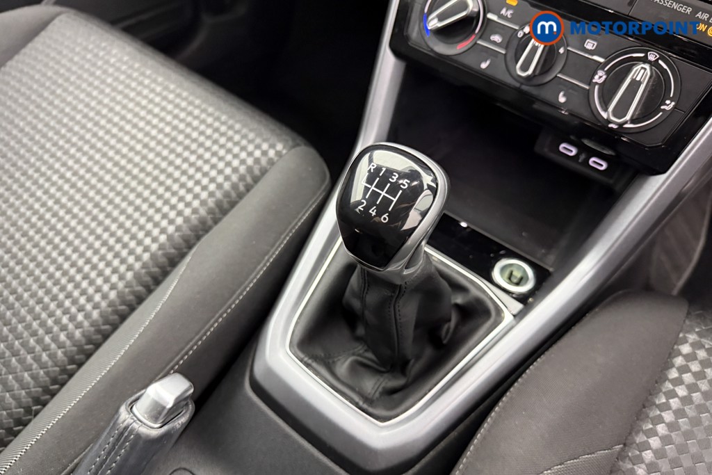 Volkswagen T-Cross Active Manual Petrol SUV - Stock Number (1639327) - 5th supplementary image