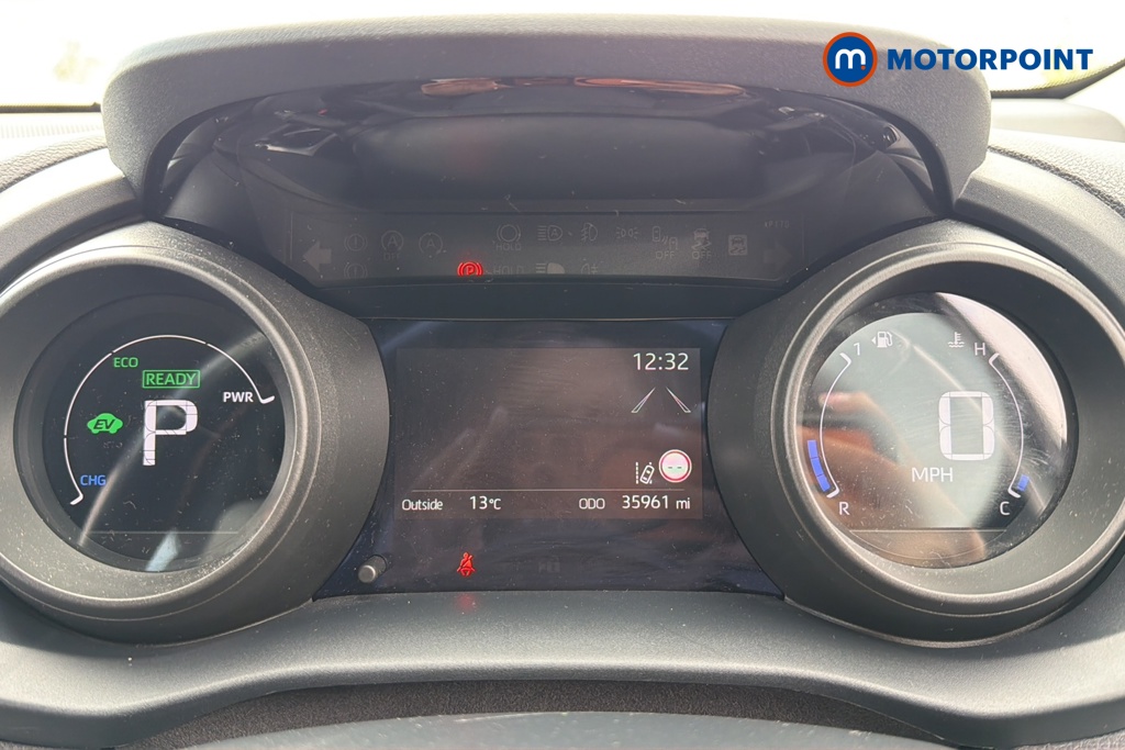 Toyota Yaris Design Automatic Petrol-Electric Hybrid Hatchback - Stock Number (1639566) - 7th supplementary image