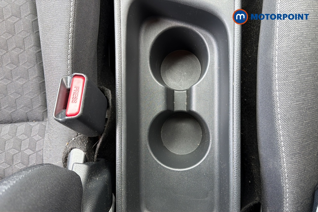 Toyota Yaris Design Automatic Petrol-Electric Hybrid Hatchback - Stock Number (1639566) - 16th supplementary image