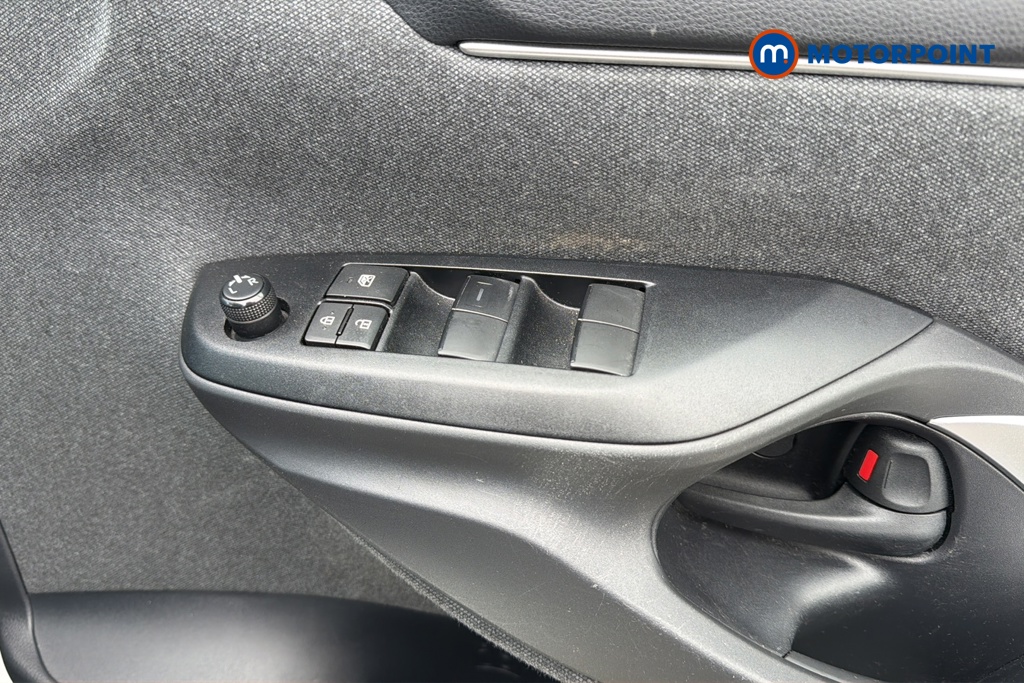 Toyota Yaris Design Automatic Petrol-Electric Hybrid Hatchback - Stock Number (1639566) - 19th supplementary image